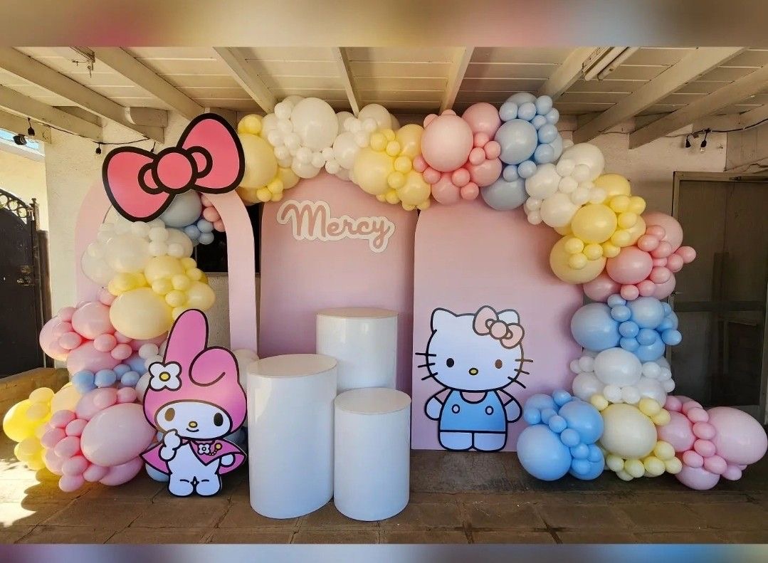 Hello Kitty Bliss Playful Decor